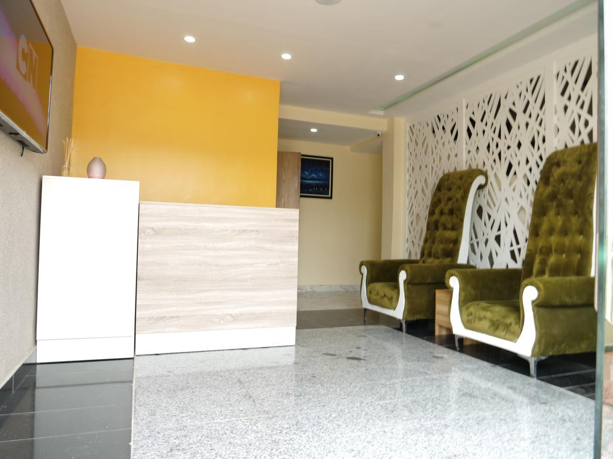 Alexia'S Place Hotel Лагос Екстериор снимка