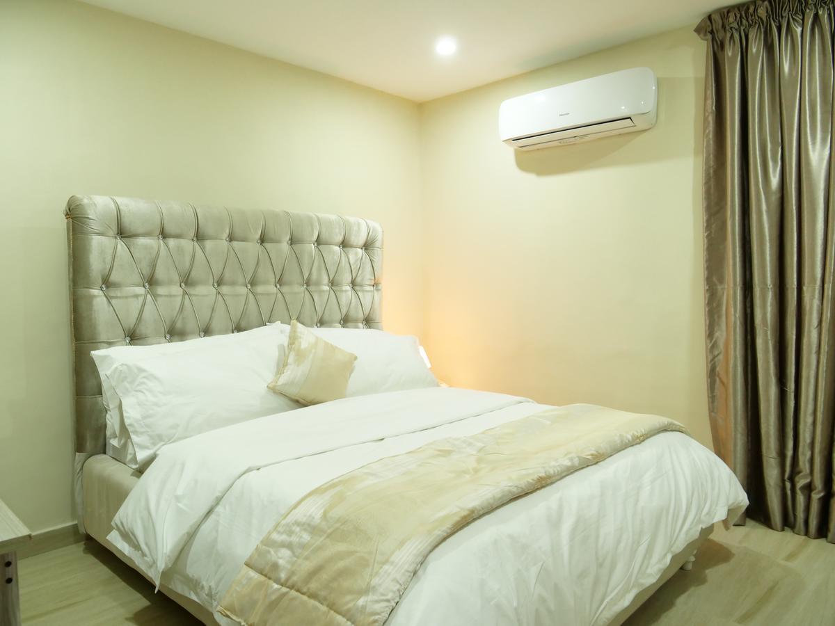 Alexia'S Place Hotel Лагос Екстериор снимка