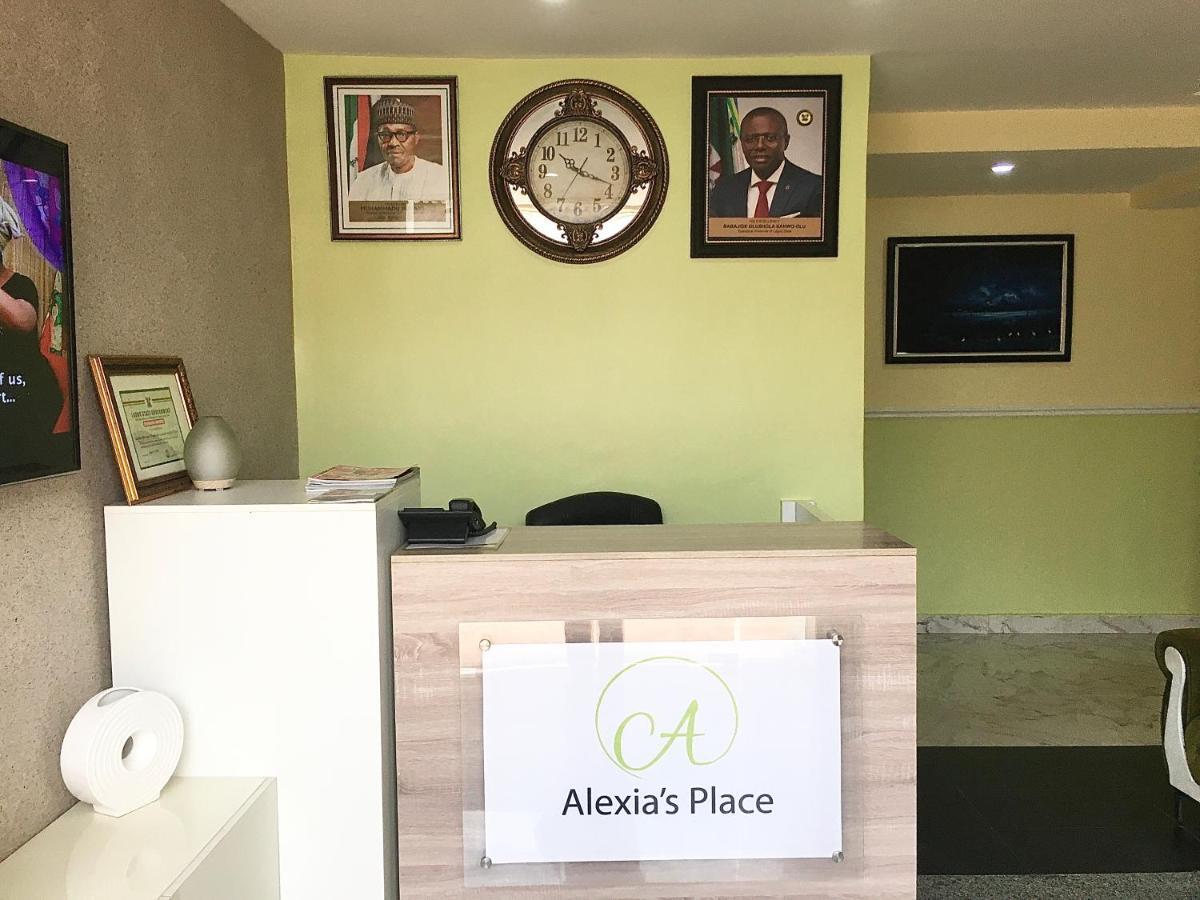 Alexia'S Place Hotel Лагос Екстериор снимка