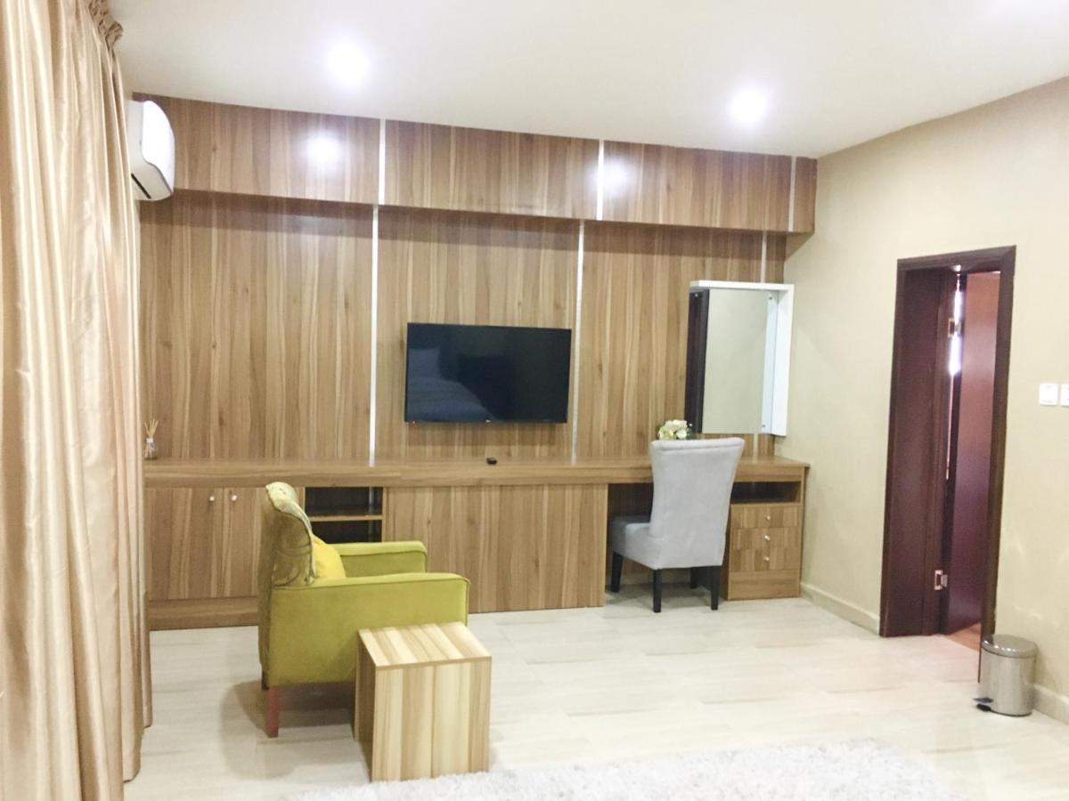 Alexia'S Place Hotel Лагос Екстериор снимка